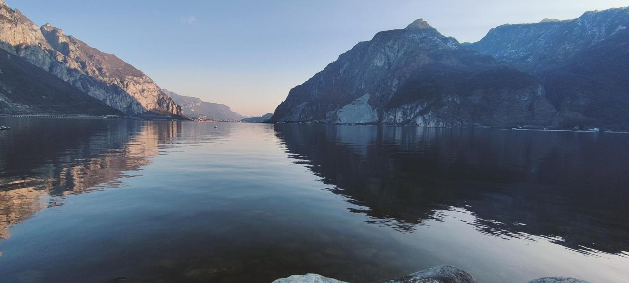 Lake Como Casa La Rosa Abbadia Lariana Bagian luar foto